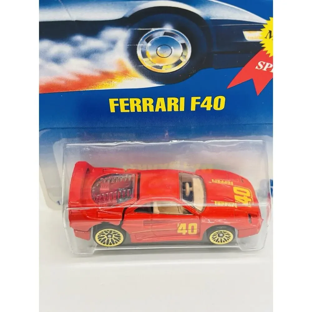 Hot Wheels Ferrari F40 1991 Red & Gold Medal Speed 13582 New w/ Protector Case